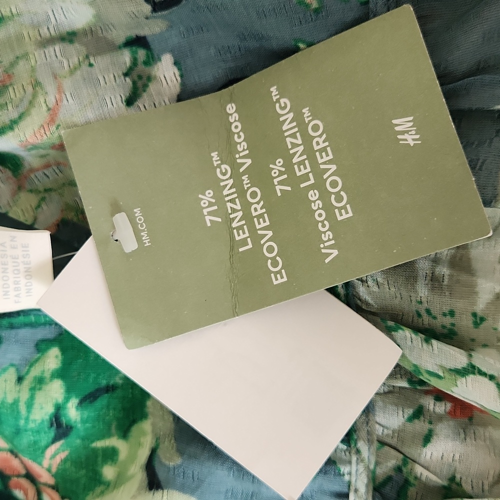 H&M 2/$10 - Picture 4 of 8